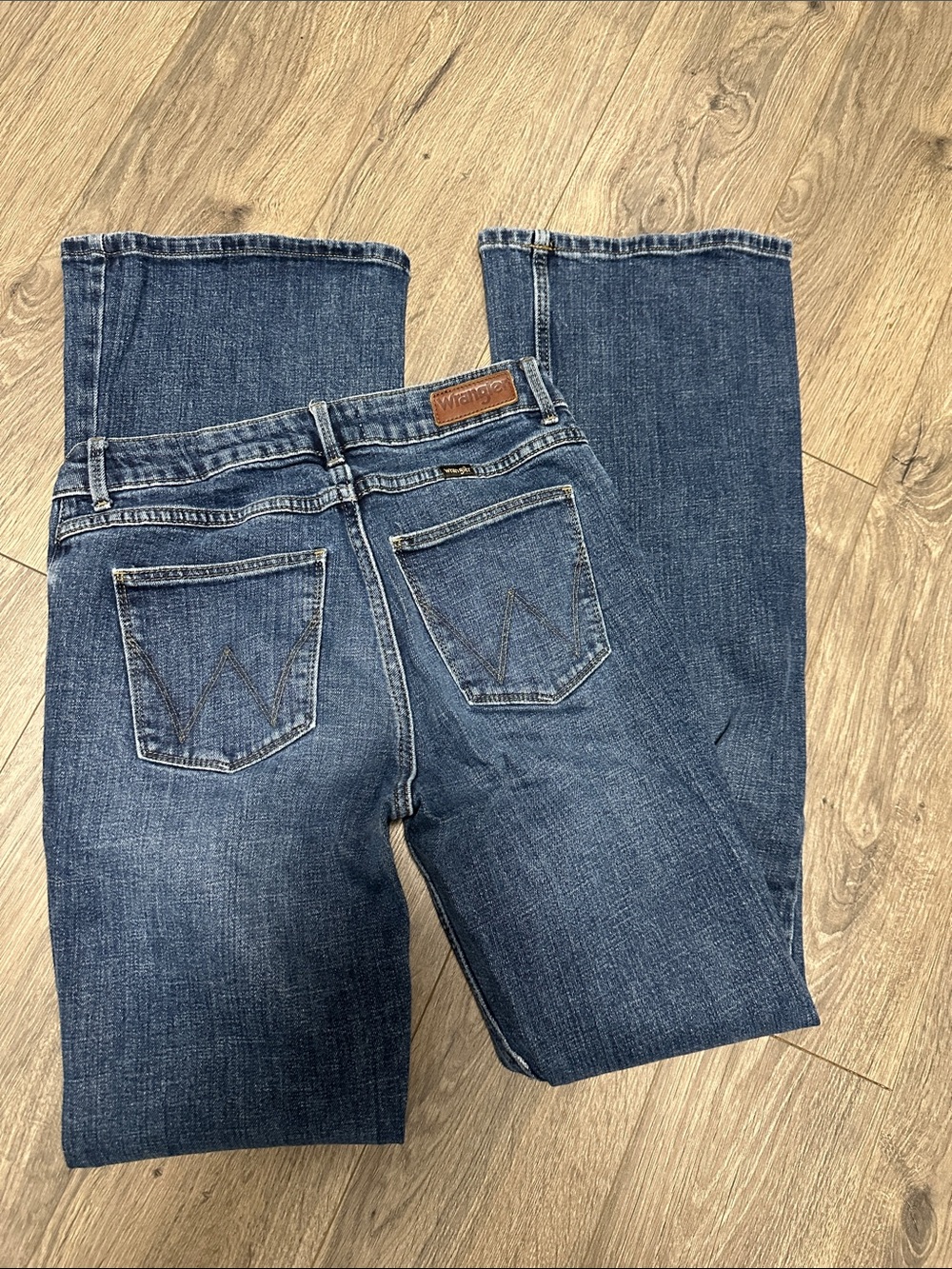 Wrangler Blue Denim Jeans with Back Pocket Stitch